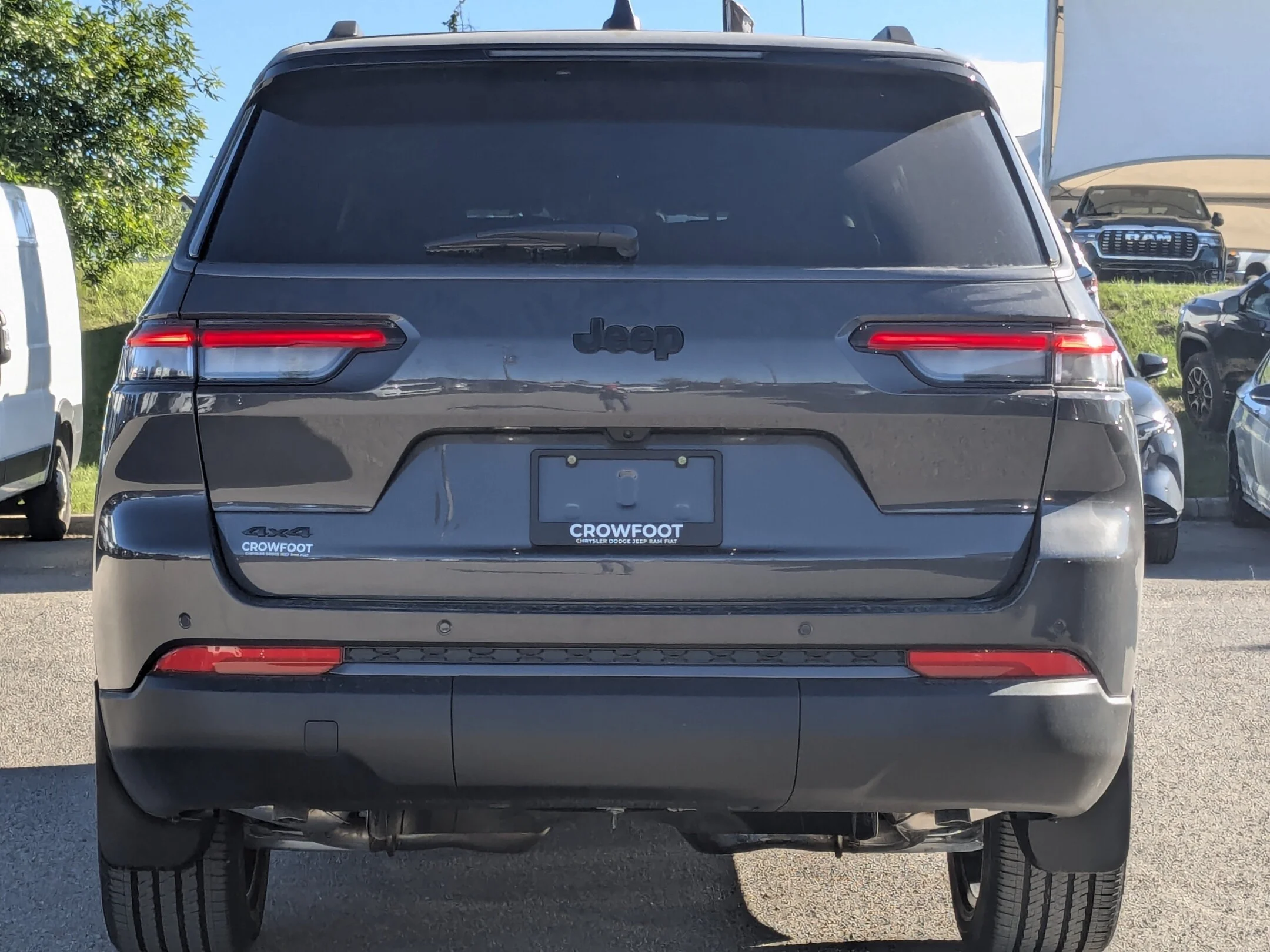 New 2026 Grey Jeep Altitude - - 4x4 - 20 Gloss Black Wheels - Remote Start - Capri Leatherette & More! image 7