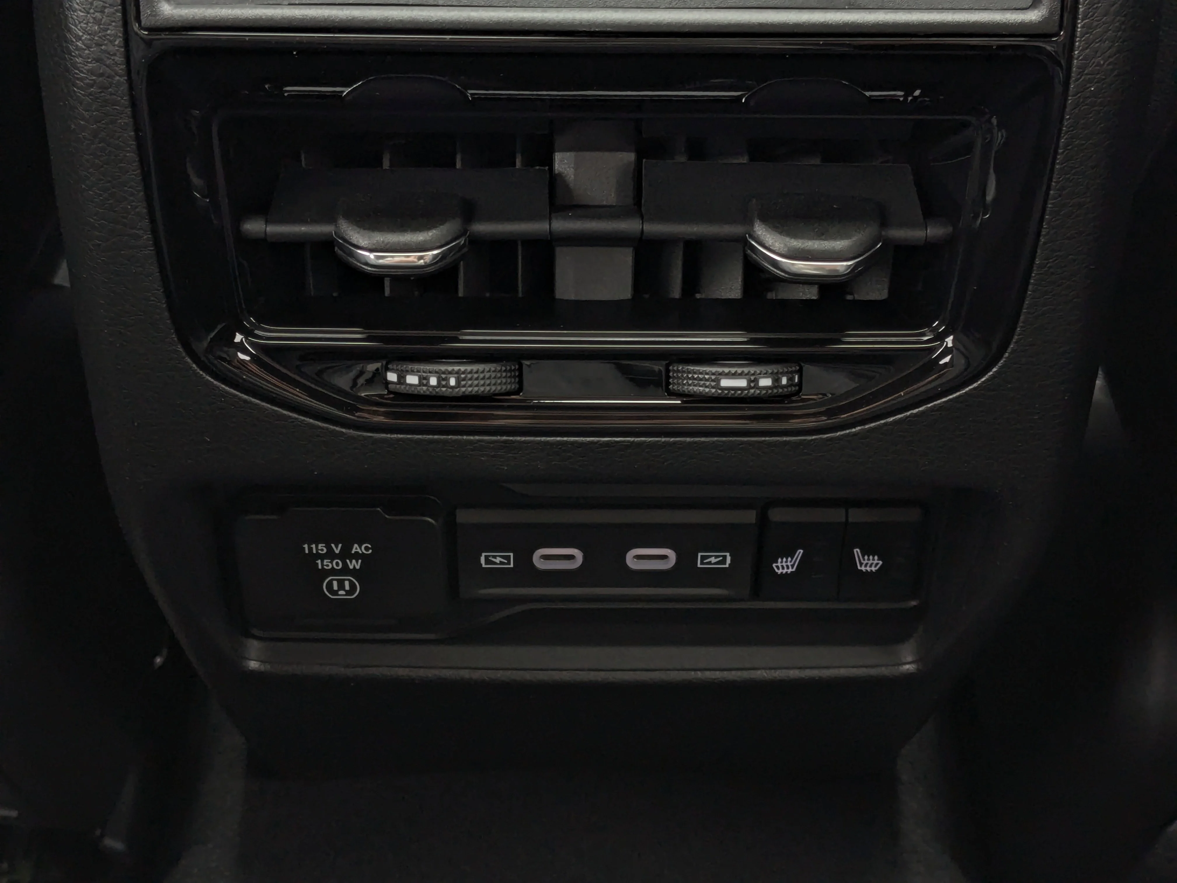 New 2026 Black Jeep Limited - - Panoramic Sunroof - Limited Altitude Pack - 20 Gloss Black Wheels - Luxury Tech II - image 31