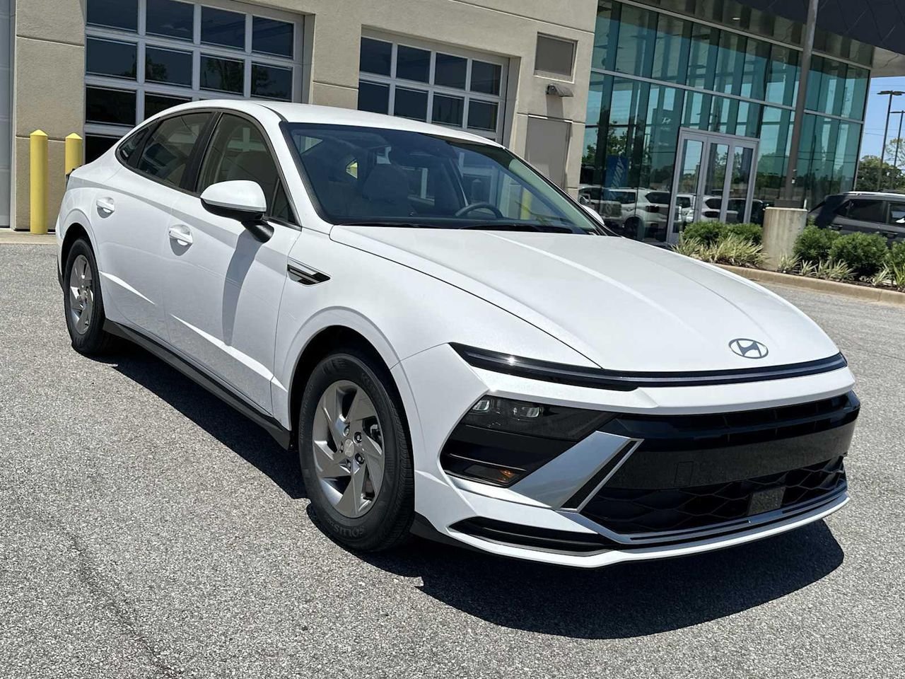 2026 Hyundai Sonata SE's photo