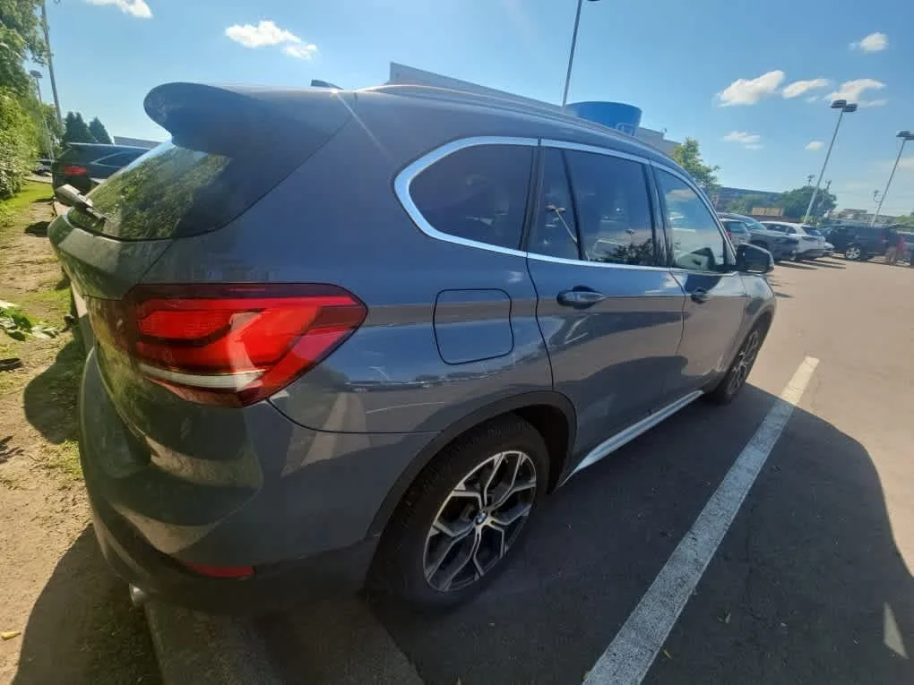 Used 2020 Storm Bay Metallic BMW xDrive28i image 4