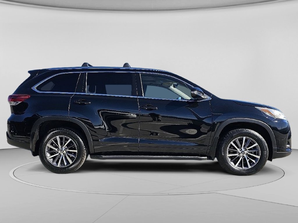 2017 Toyota Highlander XLE - Photo 8