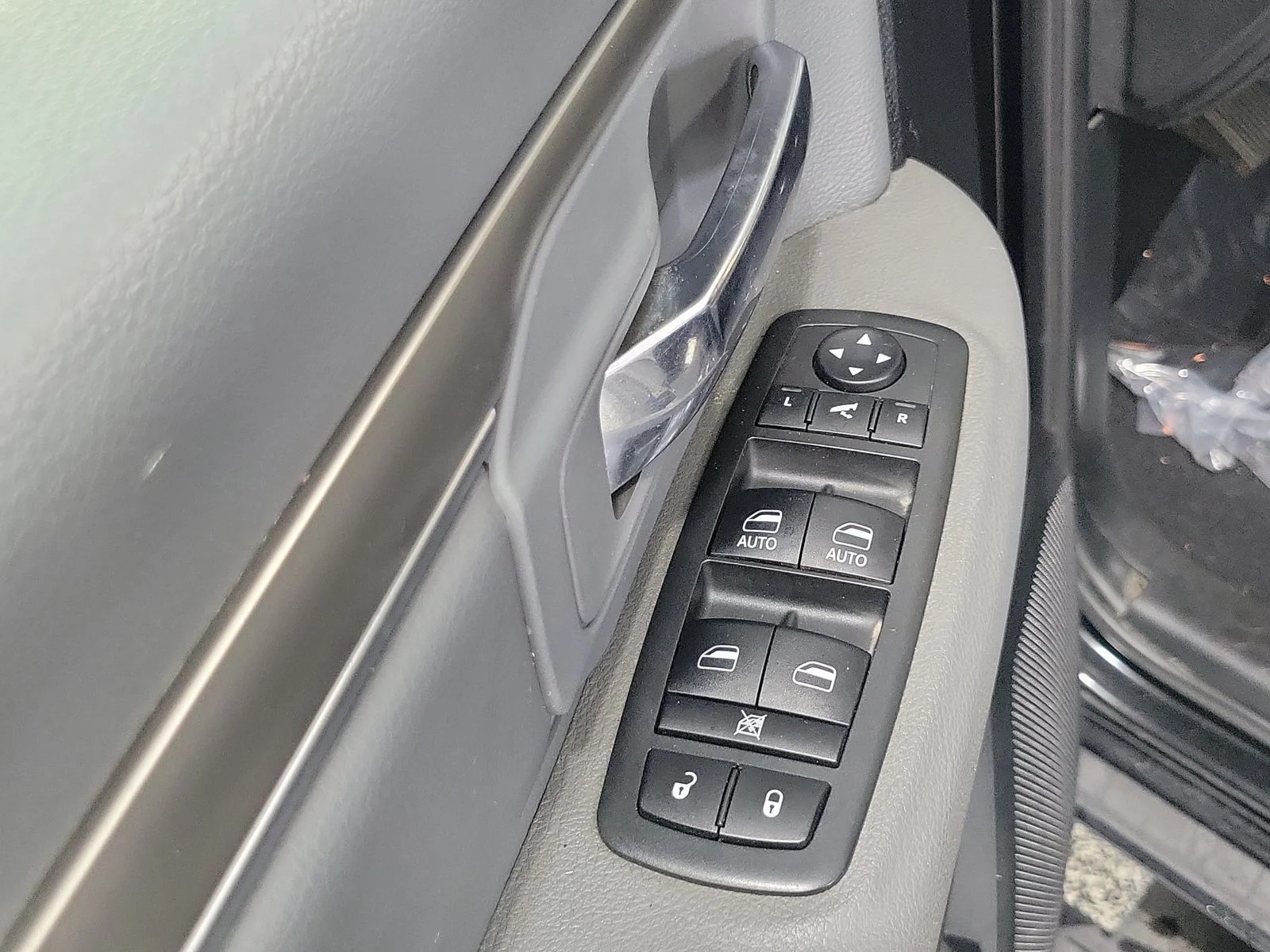 Used 2018 Black Ram Big Horn image 7