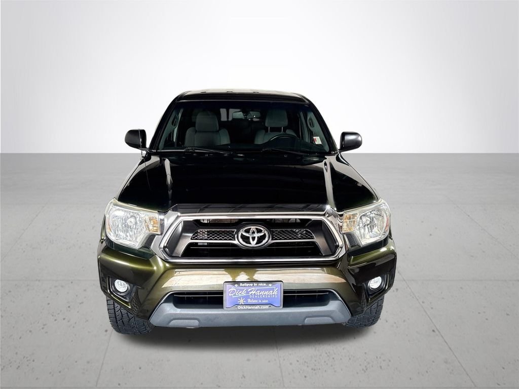 Used 2013 Green Toyota Base image 3