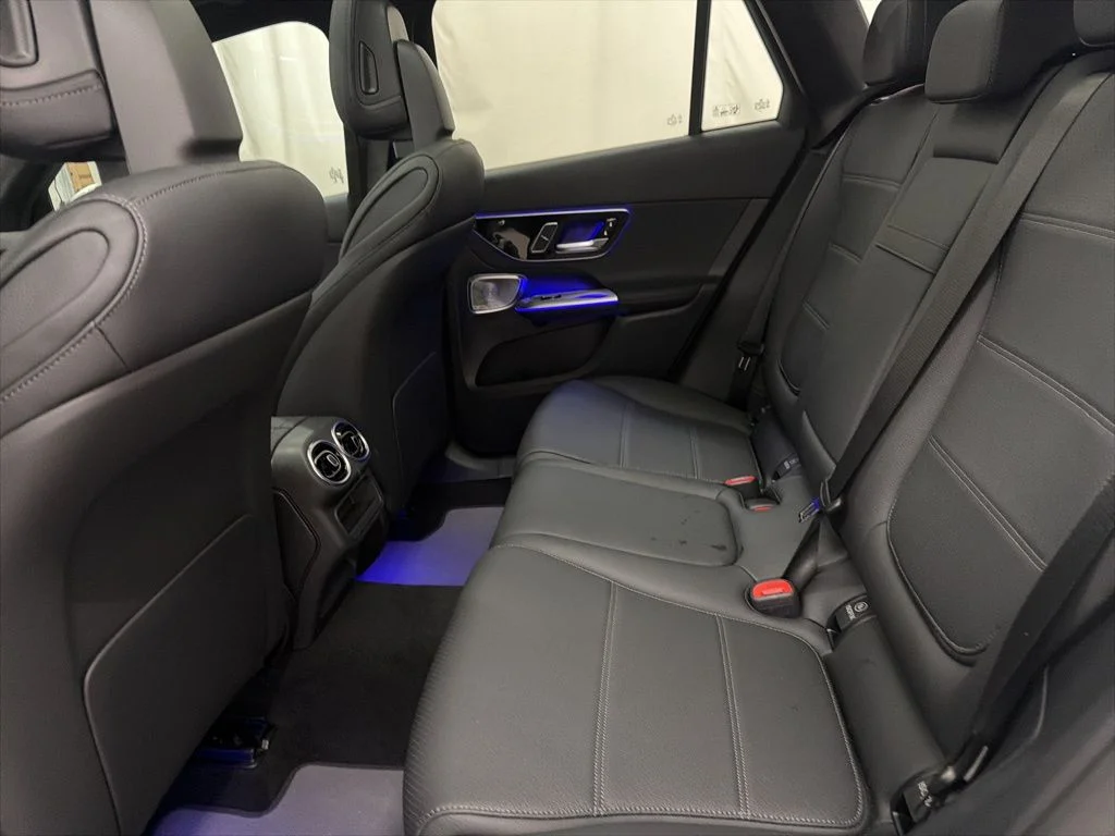 Used 2026 White Mercedes-Benz GLC 300 image 19