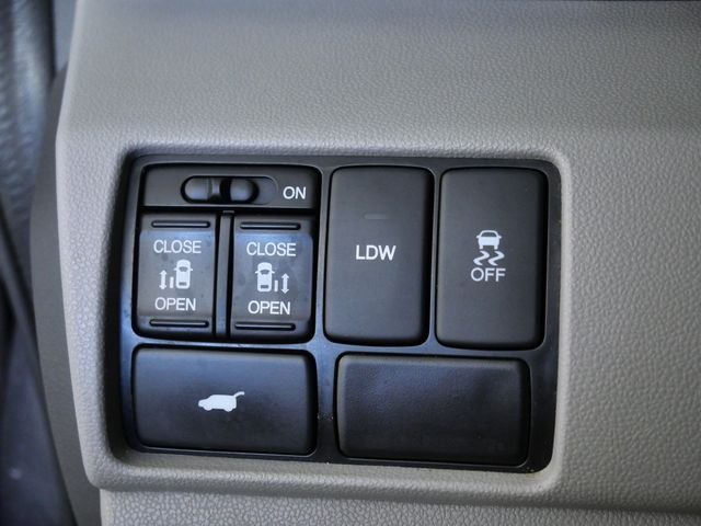 Used 2014 Gray Honda EX-L image 24