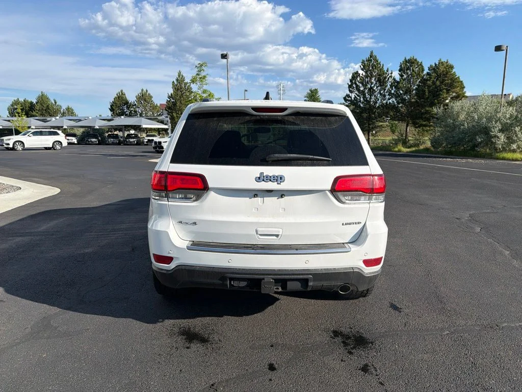 Used 2021 White Jeep Limited image 4