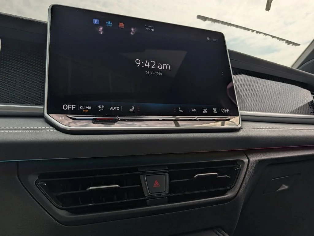 New 2026 Beige/tan Volkswagen 2.0T SE R-Line Black image 22