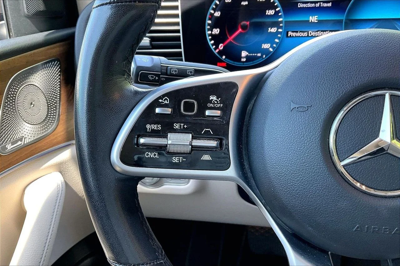 Certified Used 2023  Mercedes-Benz GLE 450 image 31