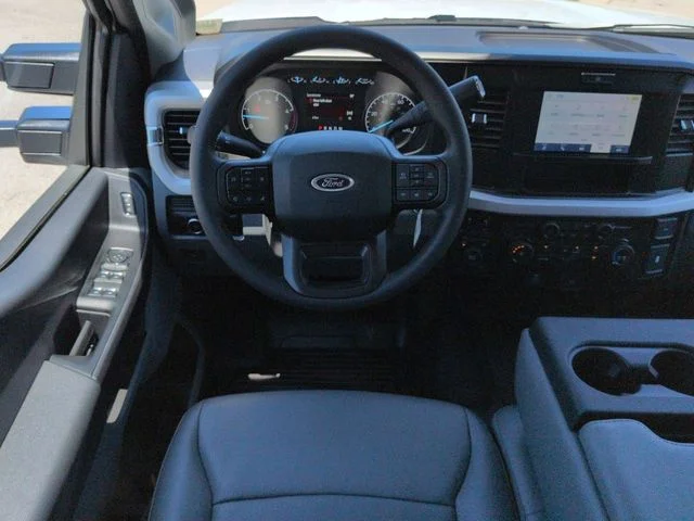 New 2026 Oxford White Ford F-450® XL image 15