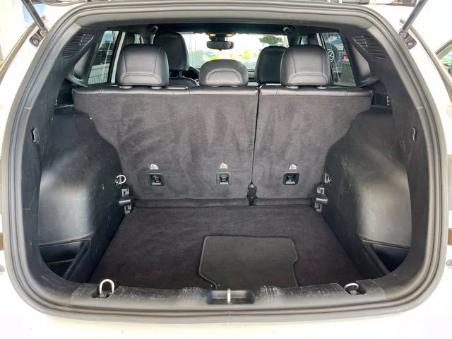 Used 2024 Bright White Clearcoat Jeep Latitude image 47