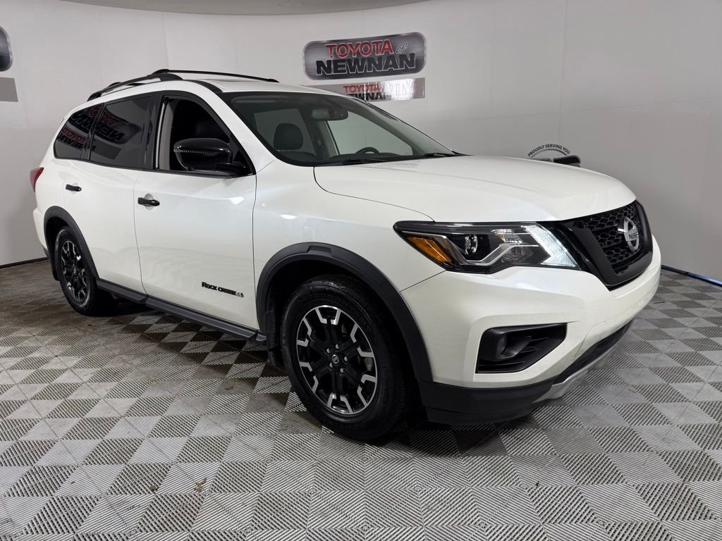 2019 Nissan Pathfinder SL 2WD's photo