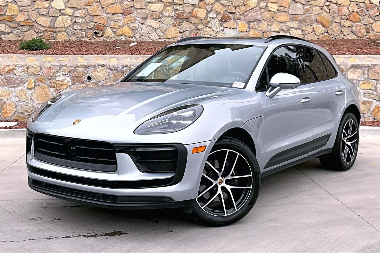 2025 Porsche Macan Base