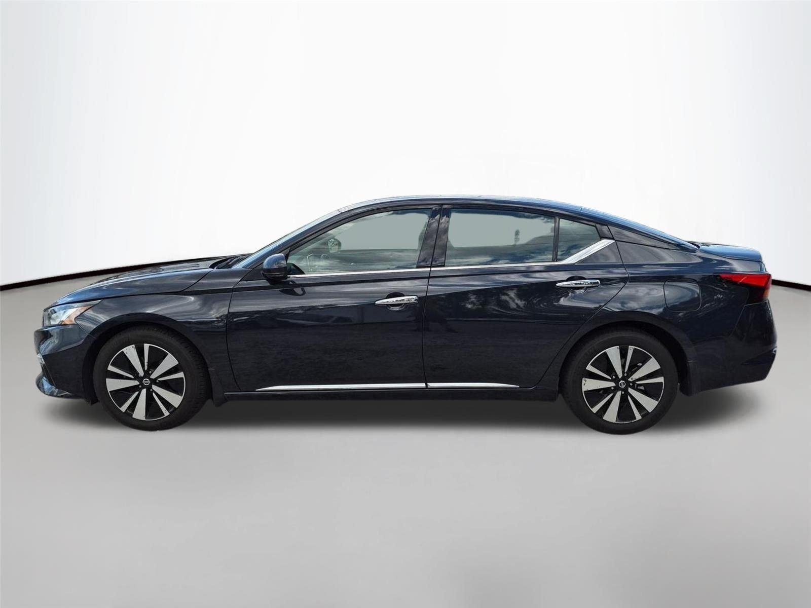 Used 2019 SUPER BLACK NISSAN SV image 6