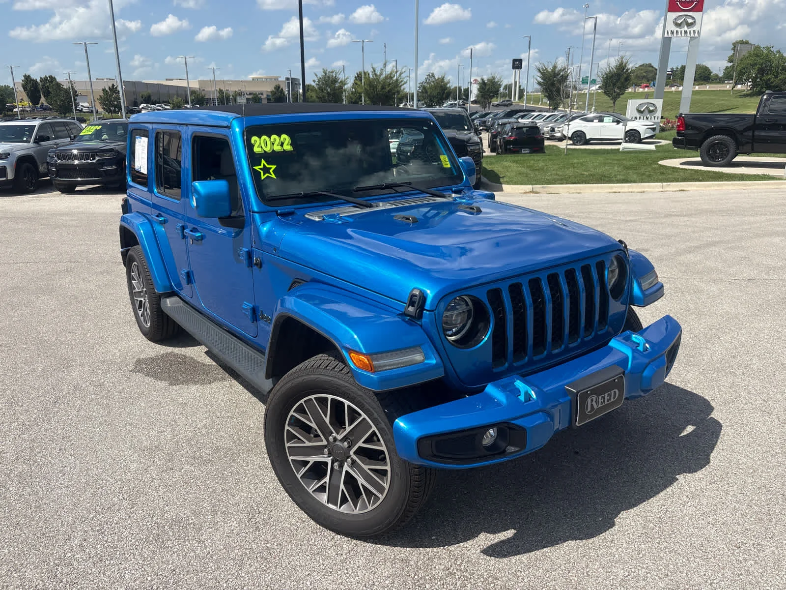 Used 2022 Hydro Blue Pearlcoat Jeep Unlimited Sahara High Altitude image 3