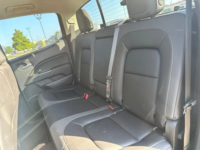 Used 2021 White GMC AT4 w/Leather image 21