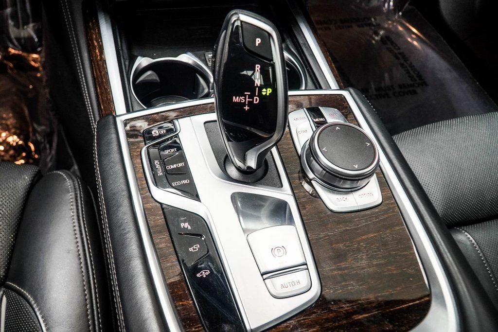 Used 2021 White BMW 740i xDrive image 18