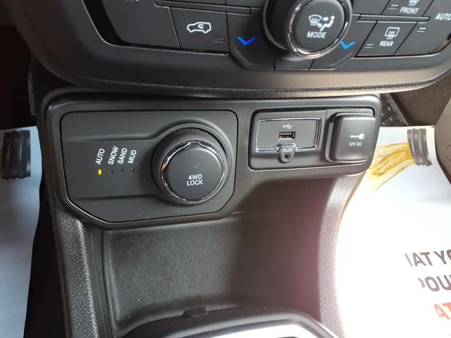 2023 Jeep Renegade Latitude - Photo 20