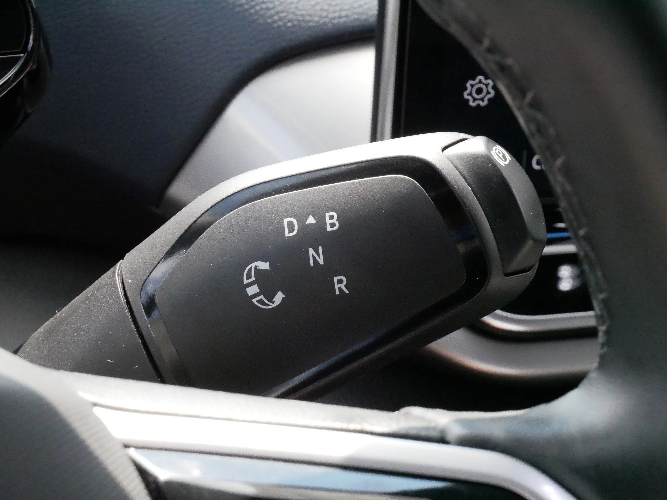 Certified Used 2025 Pure Gray Volkswagen Pro S image 24
