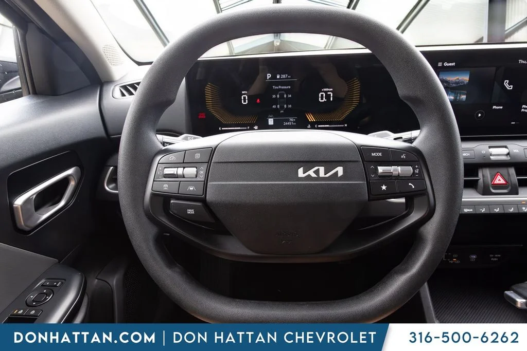 Used 2025 Black Kia LXS image 5