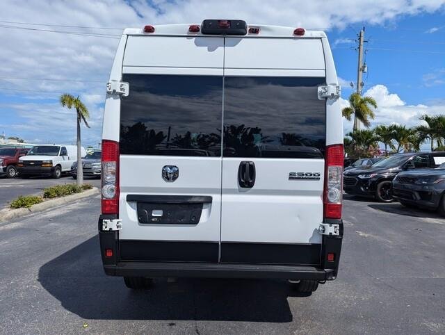 2023 Ram ProMaster 2500 photo 3
