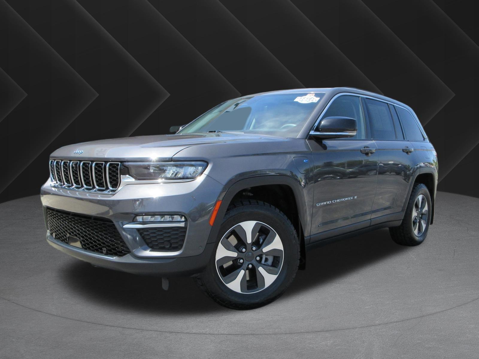 2022 Jeep Grand Cherokee 4xe 4x4's photo