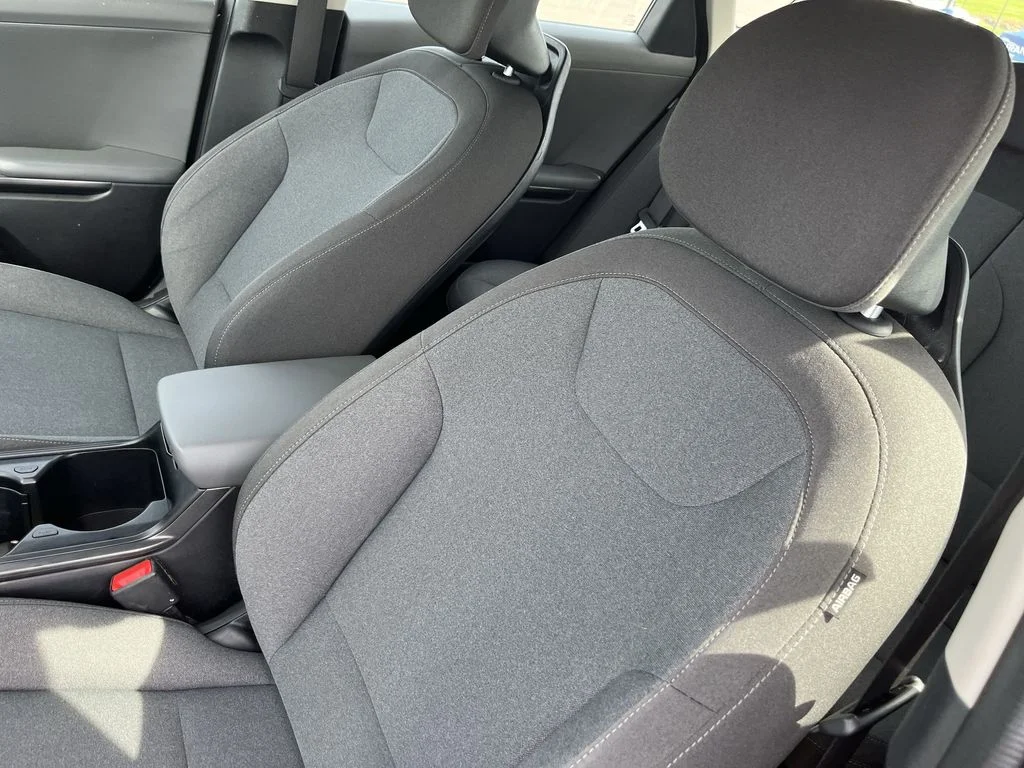 Used 2025 Black Kia LXS image 11