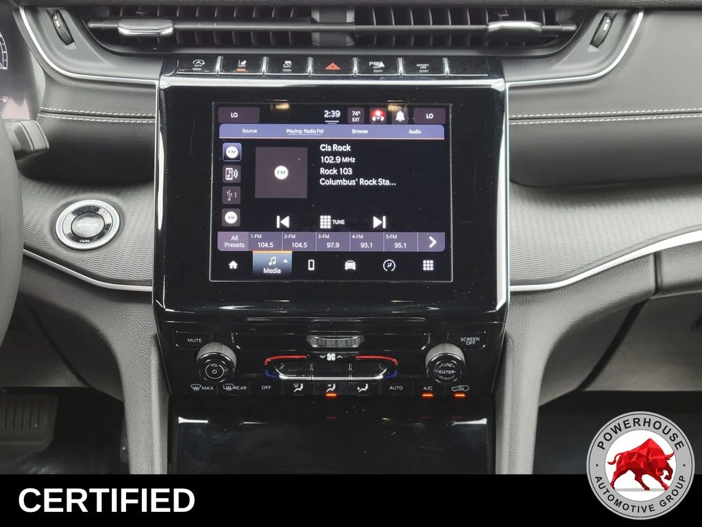Used 2024 White Jeep Laredo image 23