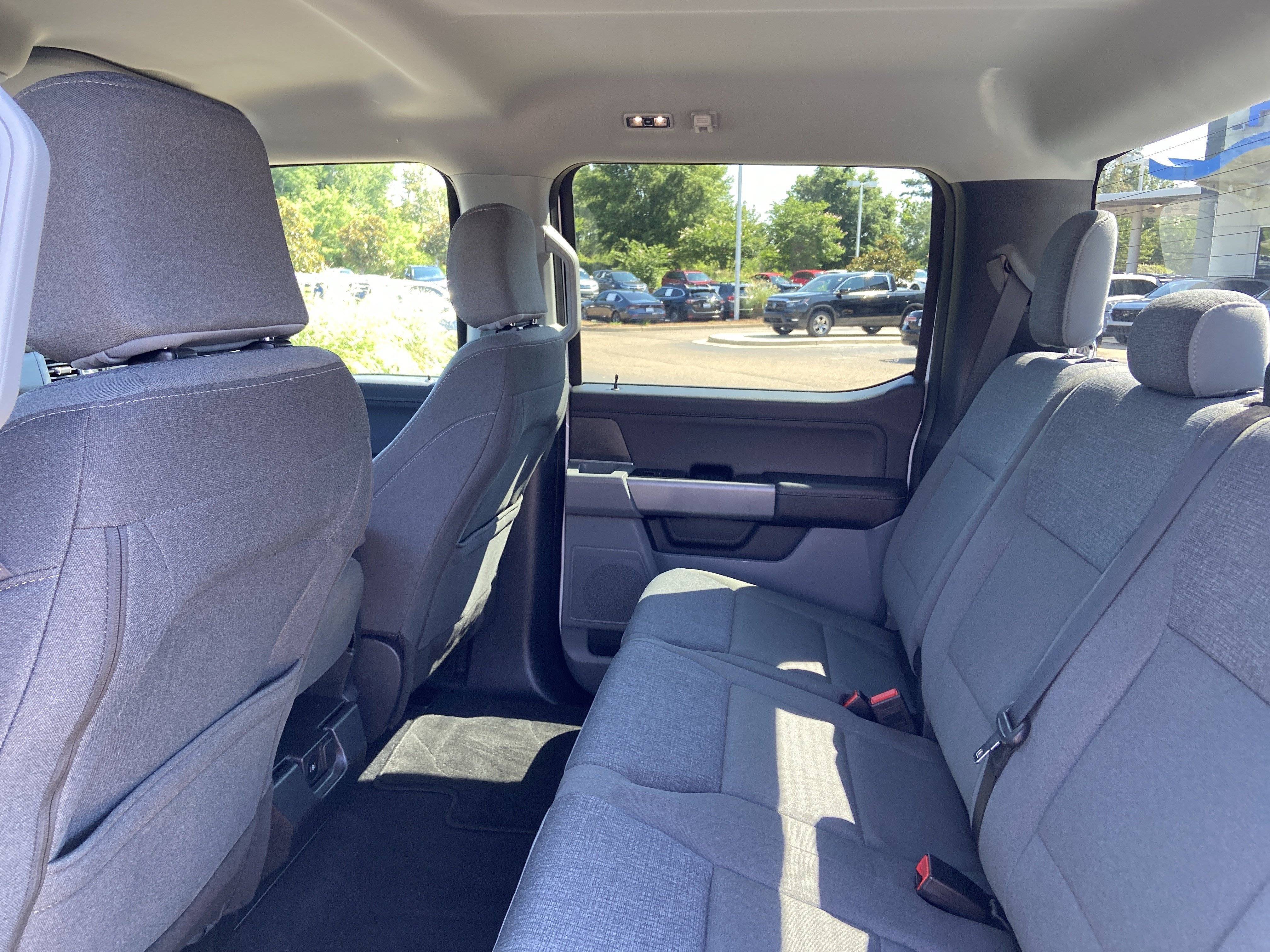 2025 Ford F-150 XLT - Photo 17