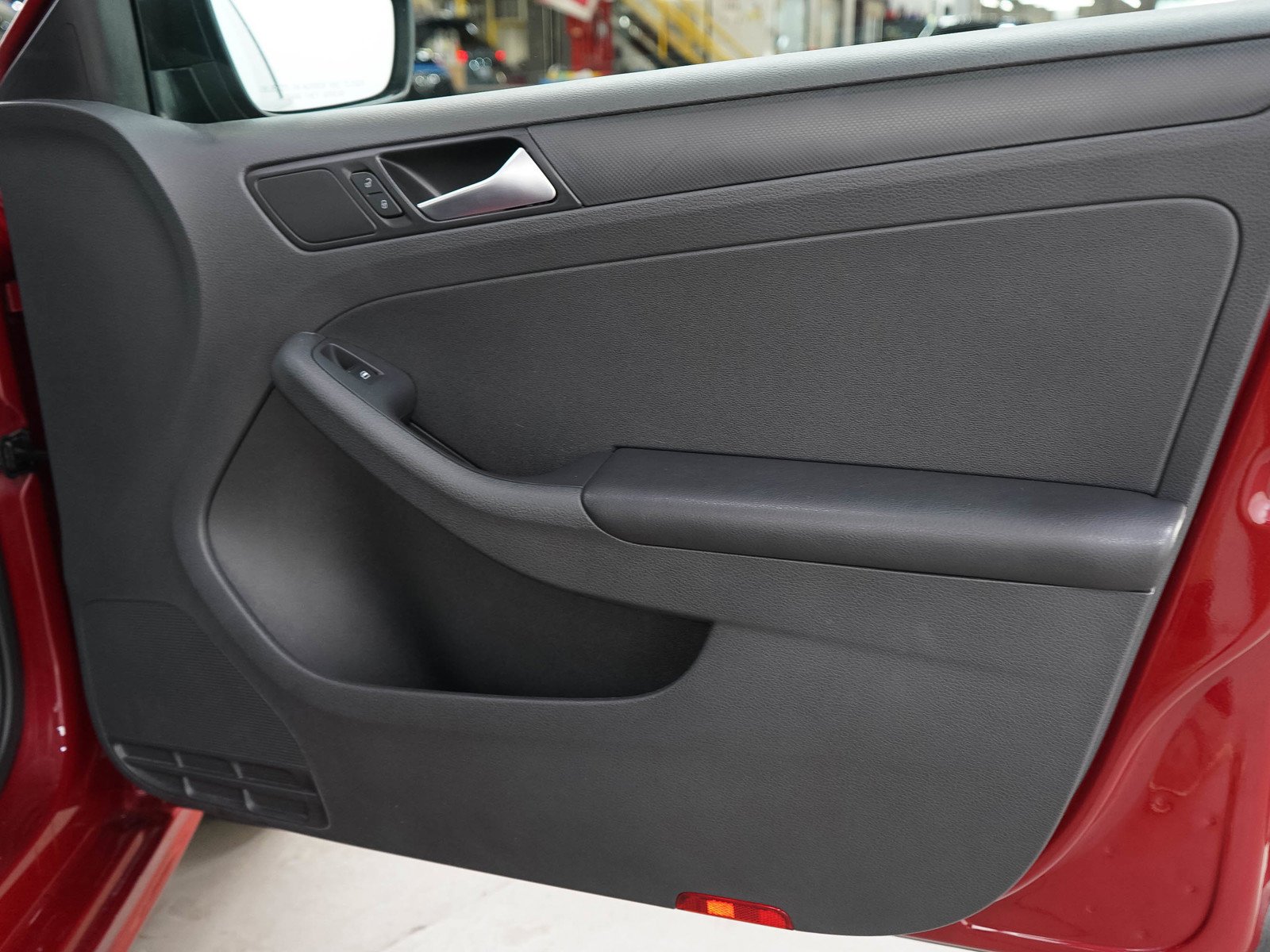 Used 2016 Cardinal Red Metallic Volkswagen 1.4T S image 9