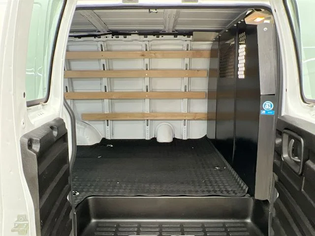 2024 GMC Savana Cargo Work Van - Photo 16