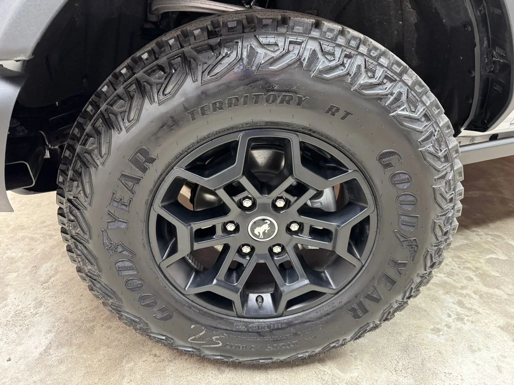 New 2026 Oxford White Ford Badlands® image 32