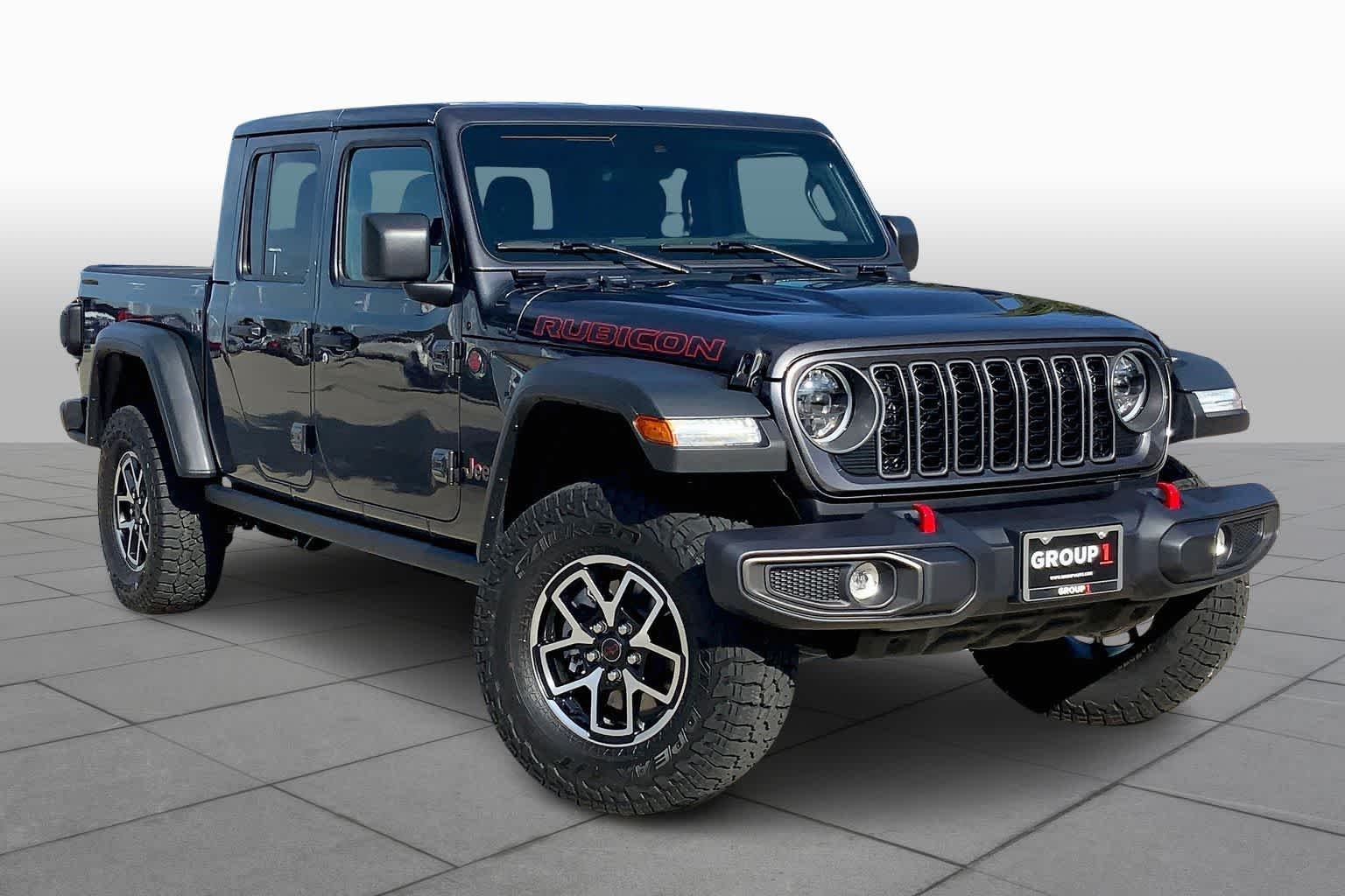 Used 2025 Granite Crystal Metallic Clearcoat Jeep Rubicon image 2