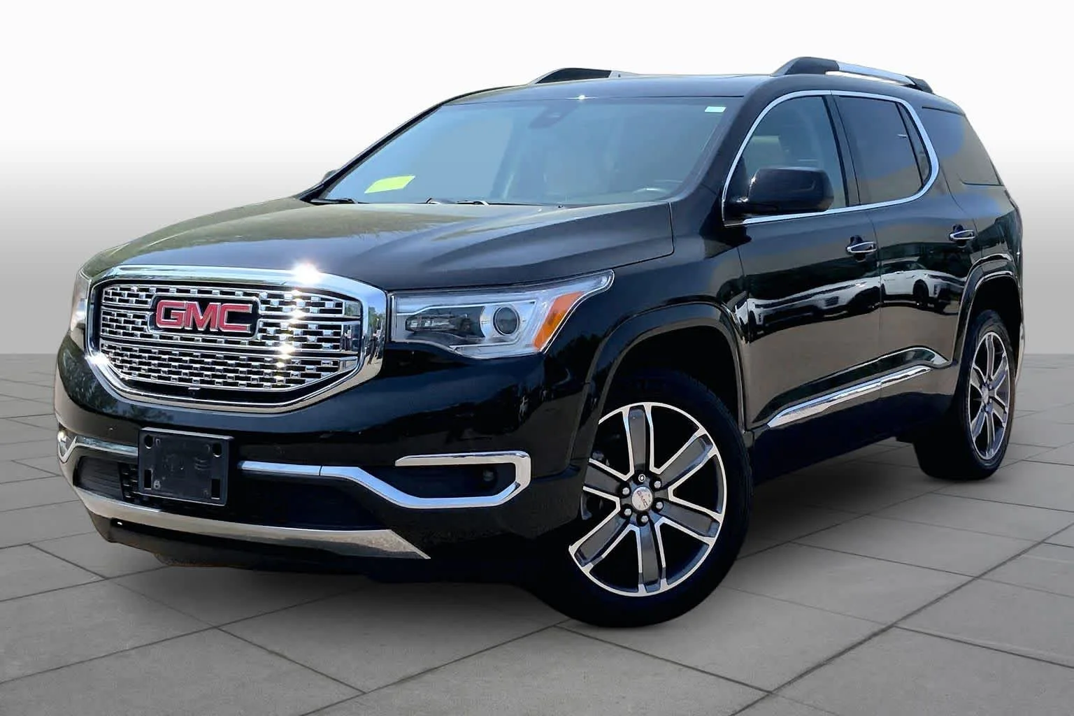 2019 GMC Acadia Denali AWD's photo