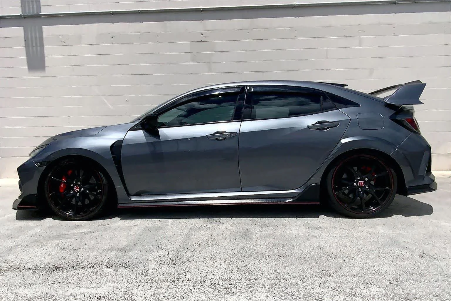 Used 2018 Gray/gray Honda Touring image 3