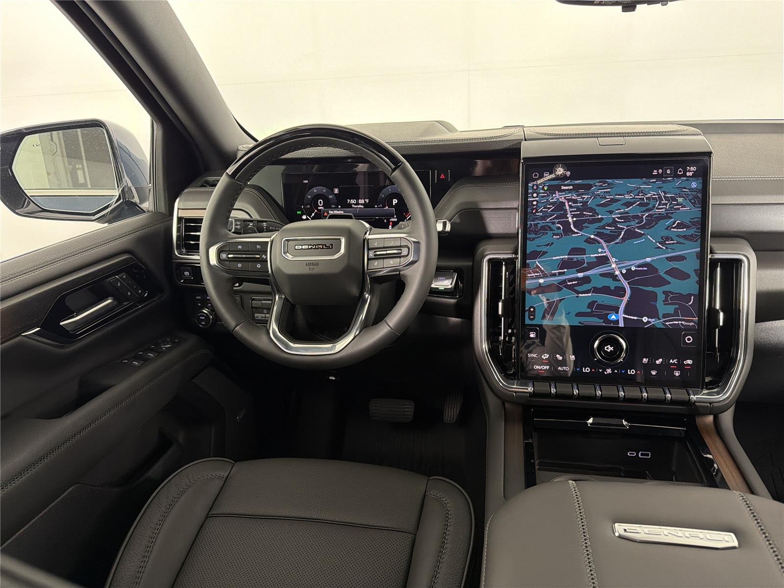 2026 GMC Yukon XL Denali - Photo 25