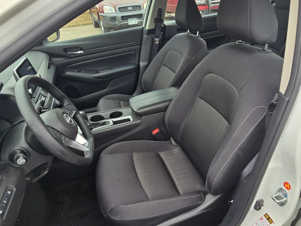 Used 2025 Glacier White Nissan SV image 11