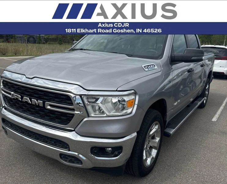 2023 RAM 1500 Big Horn/Lone Star 4x4 Crew Cab 5'7's photo