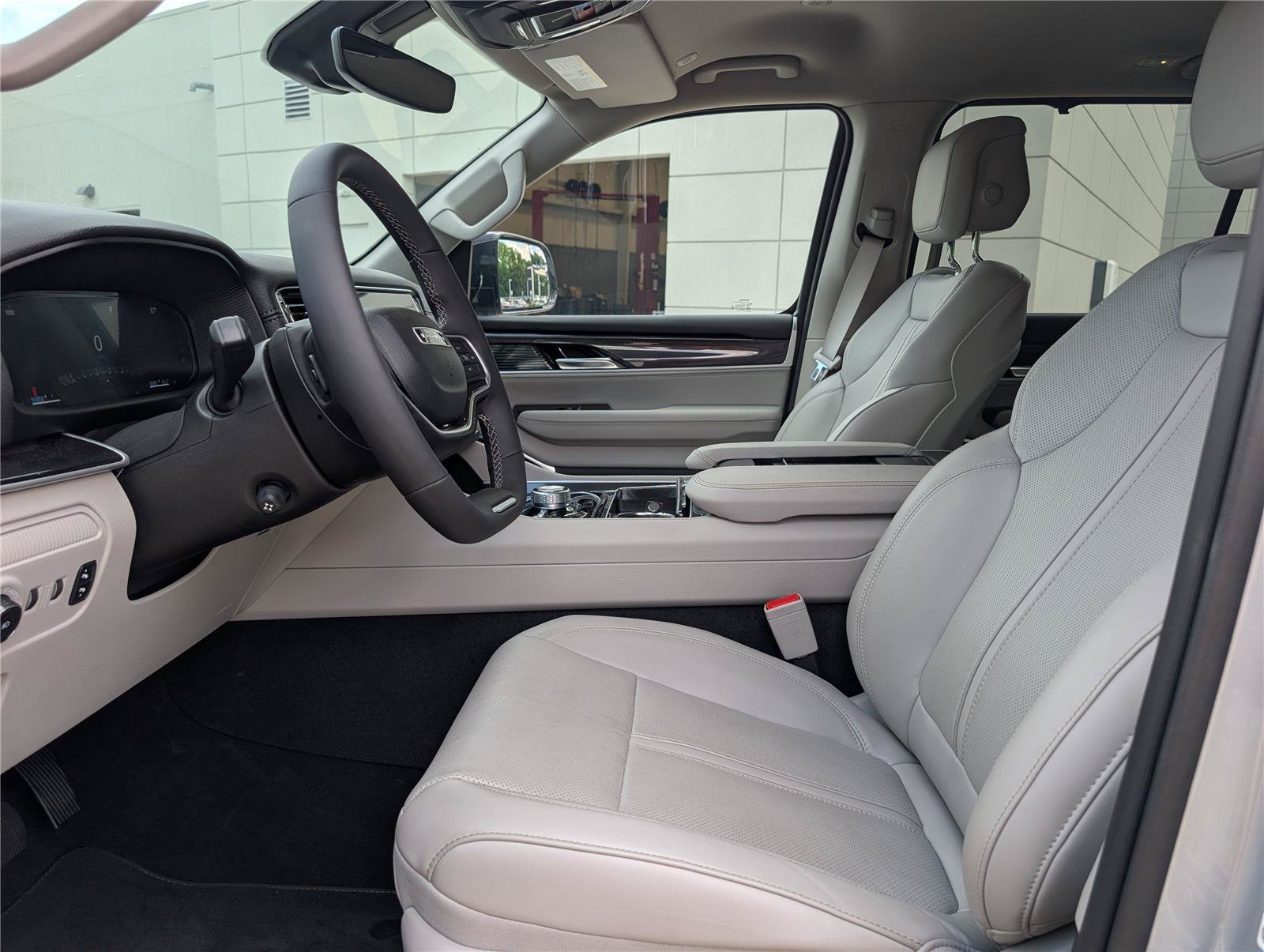 2024 Jeep Wagoneer Series I - Photo 17