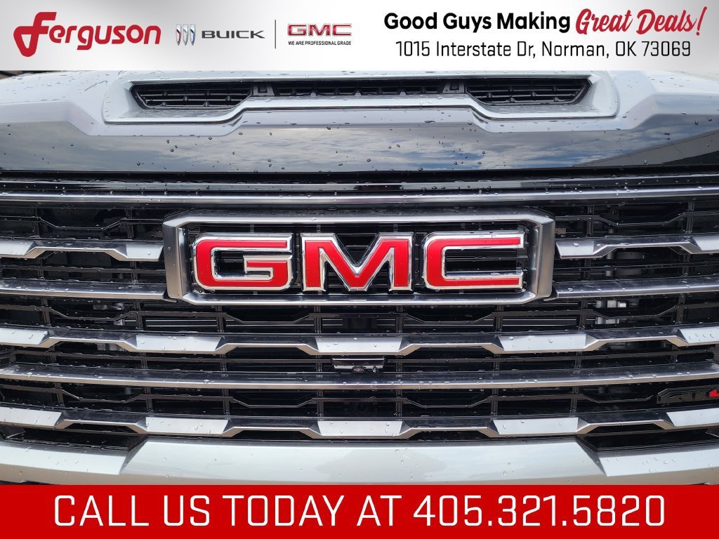 2026 GMC Sierra 2500HD AT4 - Photo 9