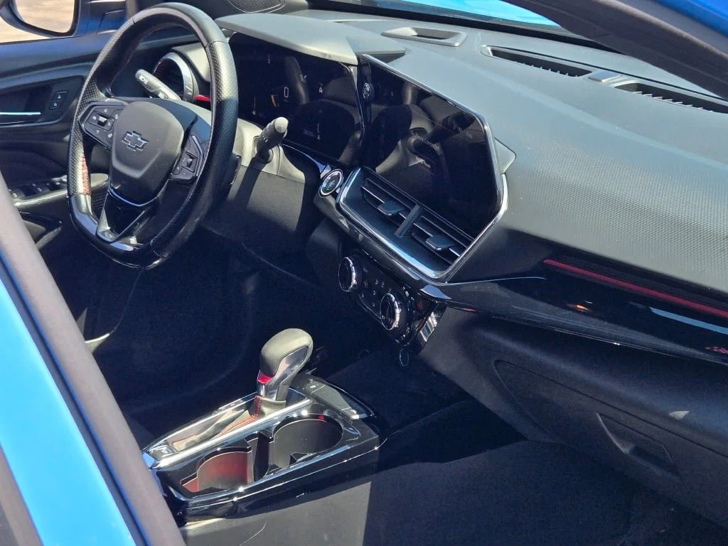 2024 Chevrolet Trax RS - Photo 8