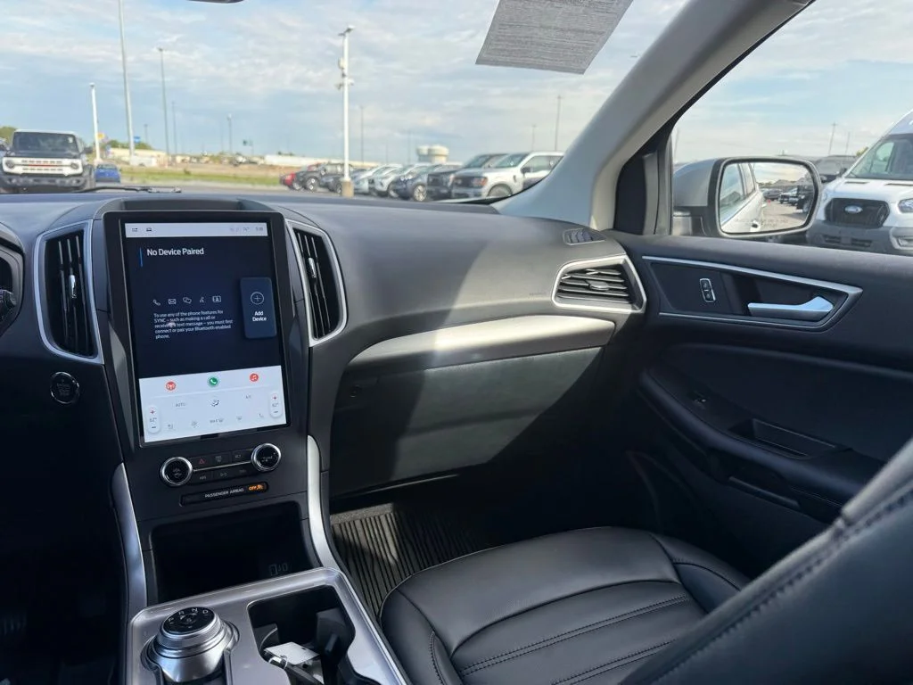 Used 2023 Silver Ford SEL image 38