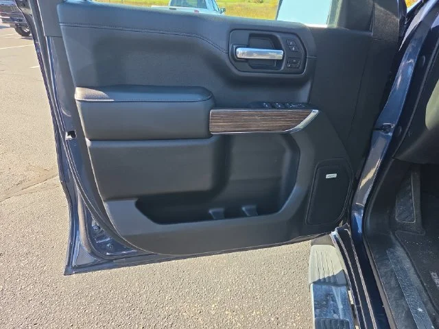 Used 2021 Blue Chevrolet High Country image 12