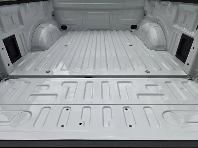 New 2026 Oxford White Ford XLT image 40