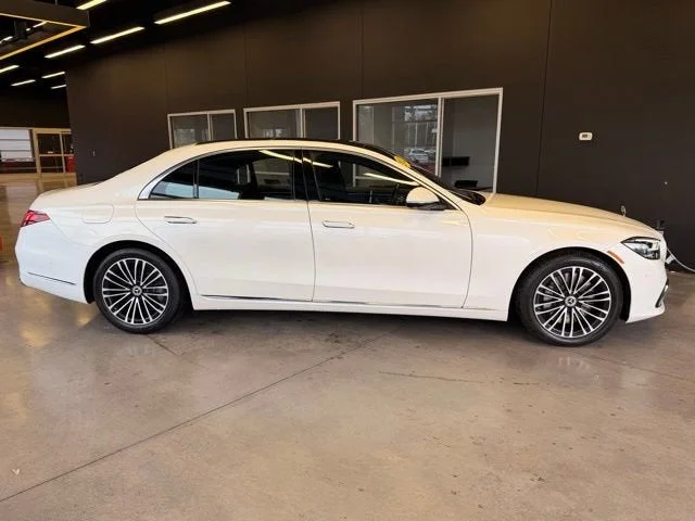 Used 2022 White Mercedes-Benz S 500 image 7