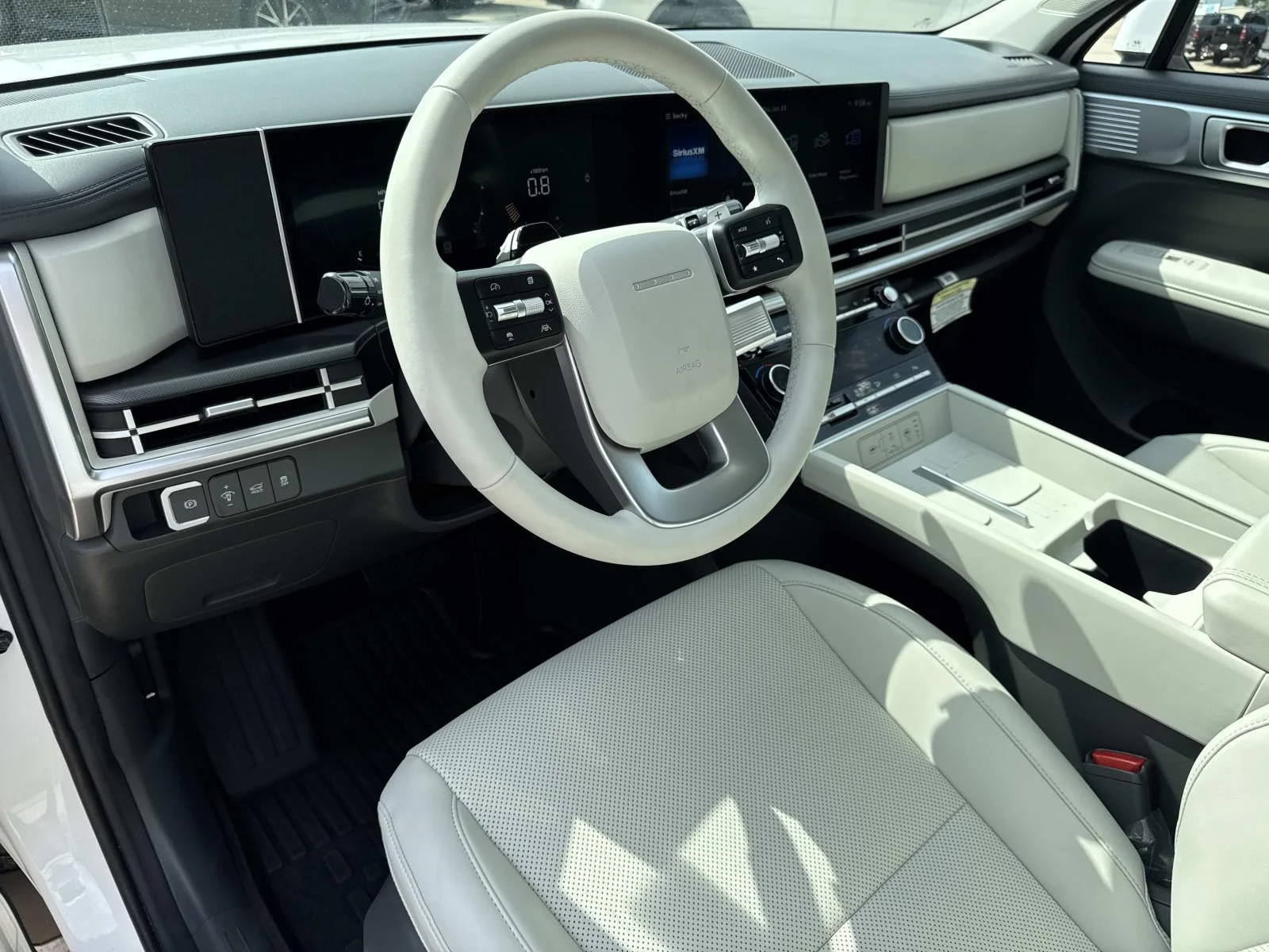Used 2025 Serenity White Hyundai SEL image 17