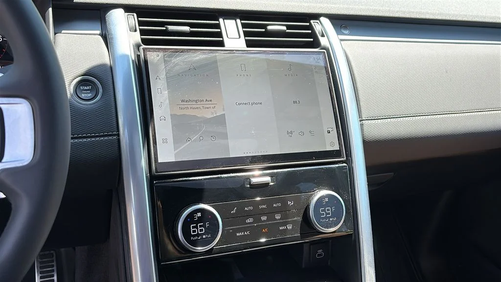 Certified Used 2025 Gray Land Rover Dynamic SE image 16
