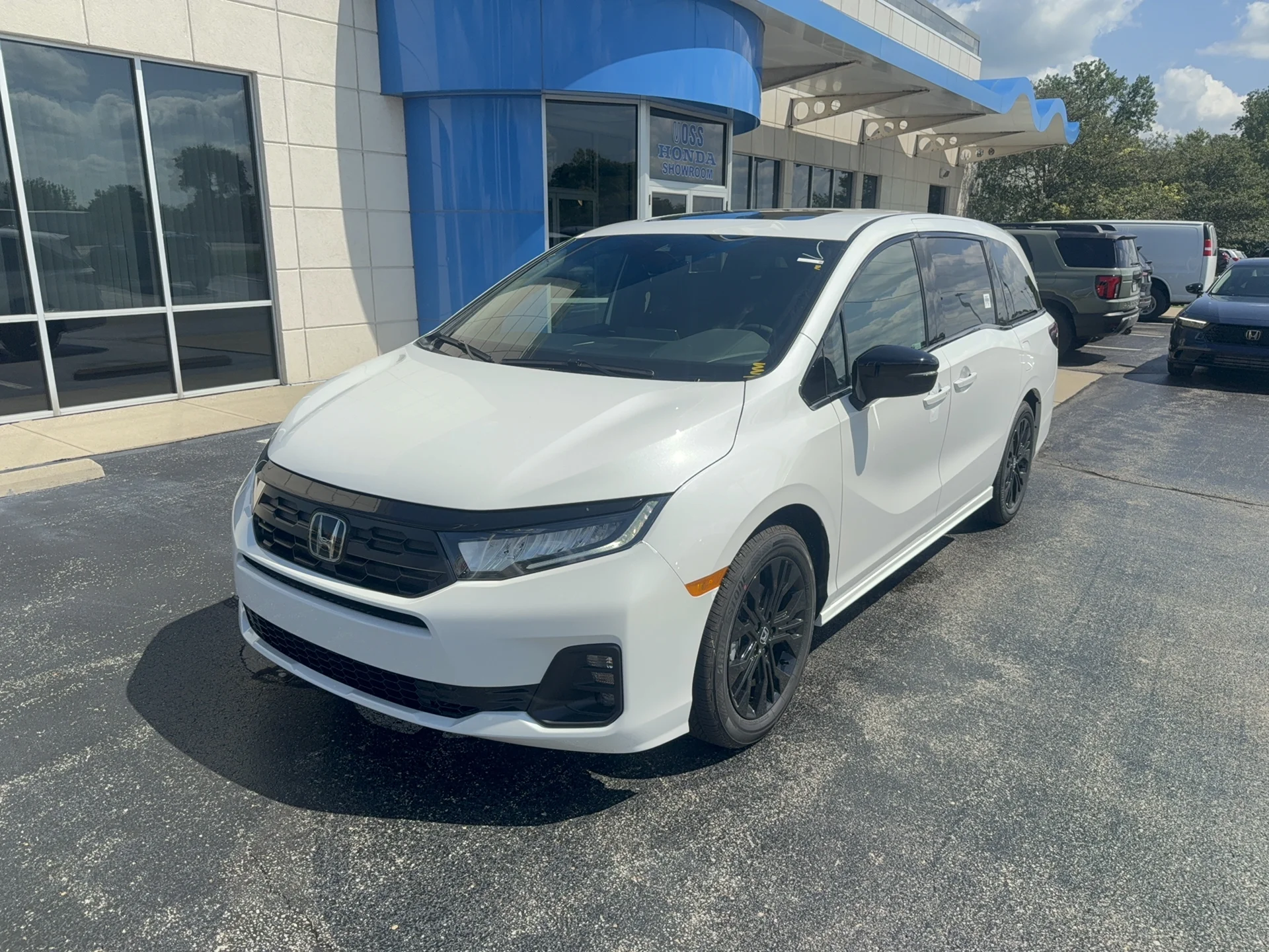 New 2026 Platinum White Pearl Honda Sport-L image 1
