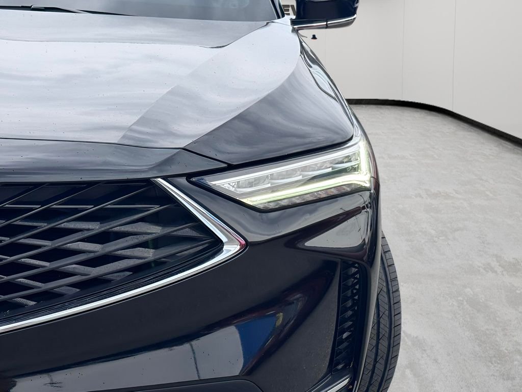 Used 2025 Majestic Black Pearl Acura Base image 4
