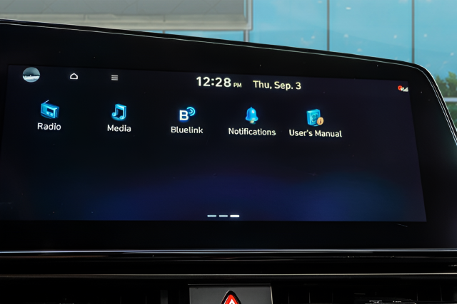 Certified Used 2025 Silver Hyundai SEL Sport image 24