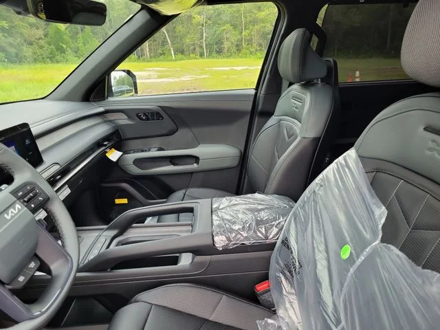 New 2027 Ebony Black Kia X-LINE SX image 17